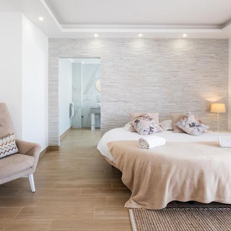 West Side Guesthouse Пениш Екстериор снимка