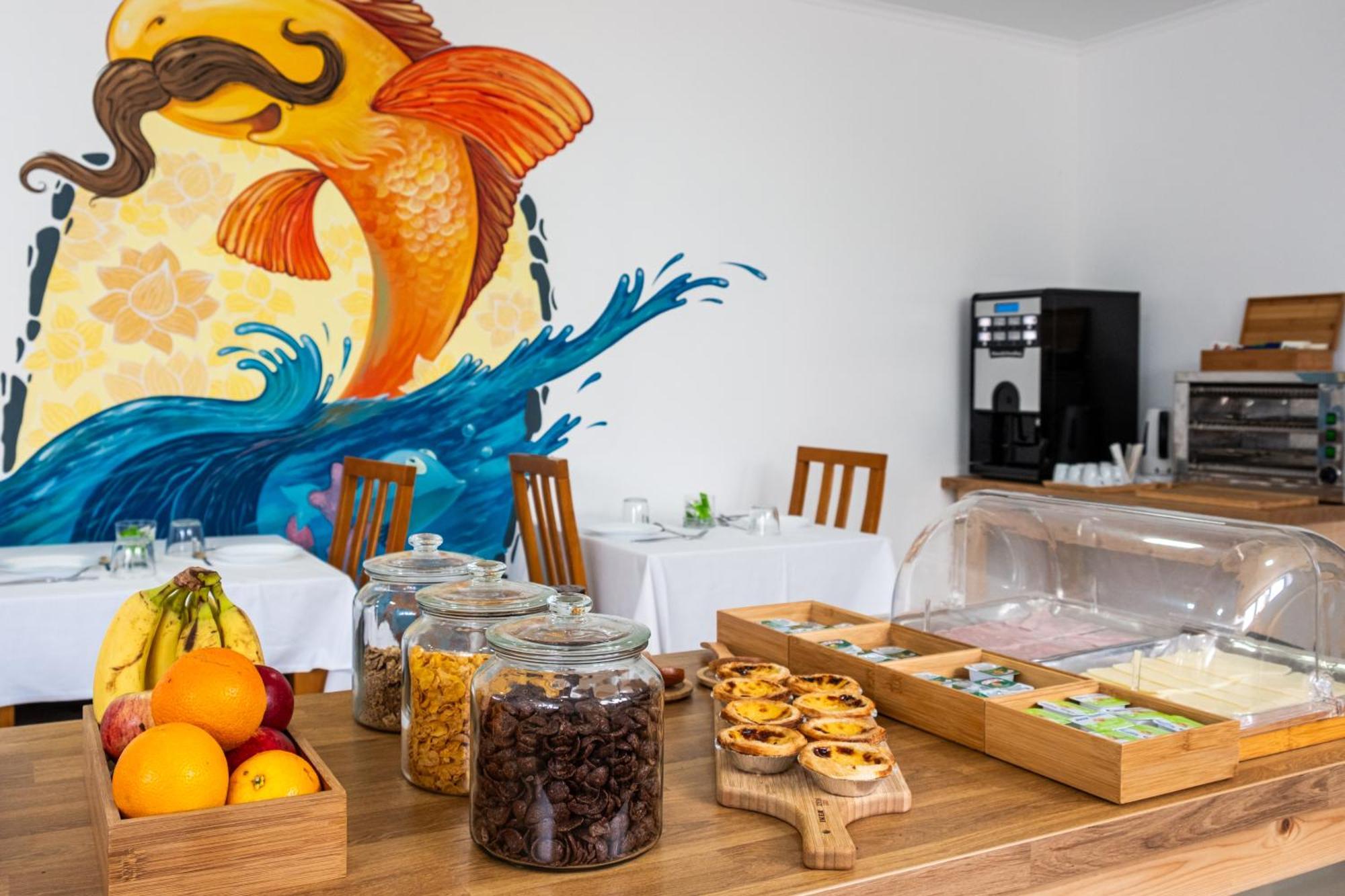 West Side Guesthouse Пениш Екстериор снимка