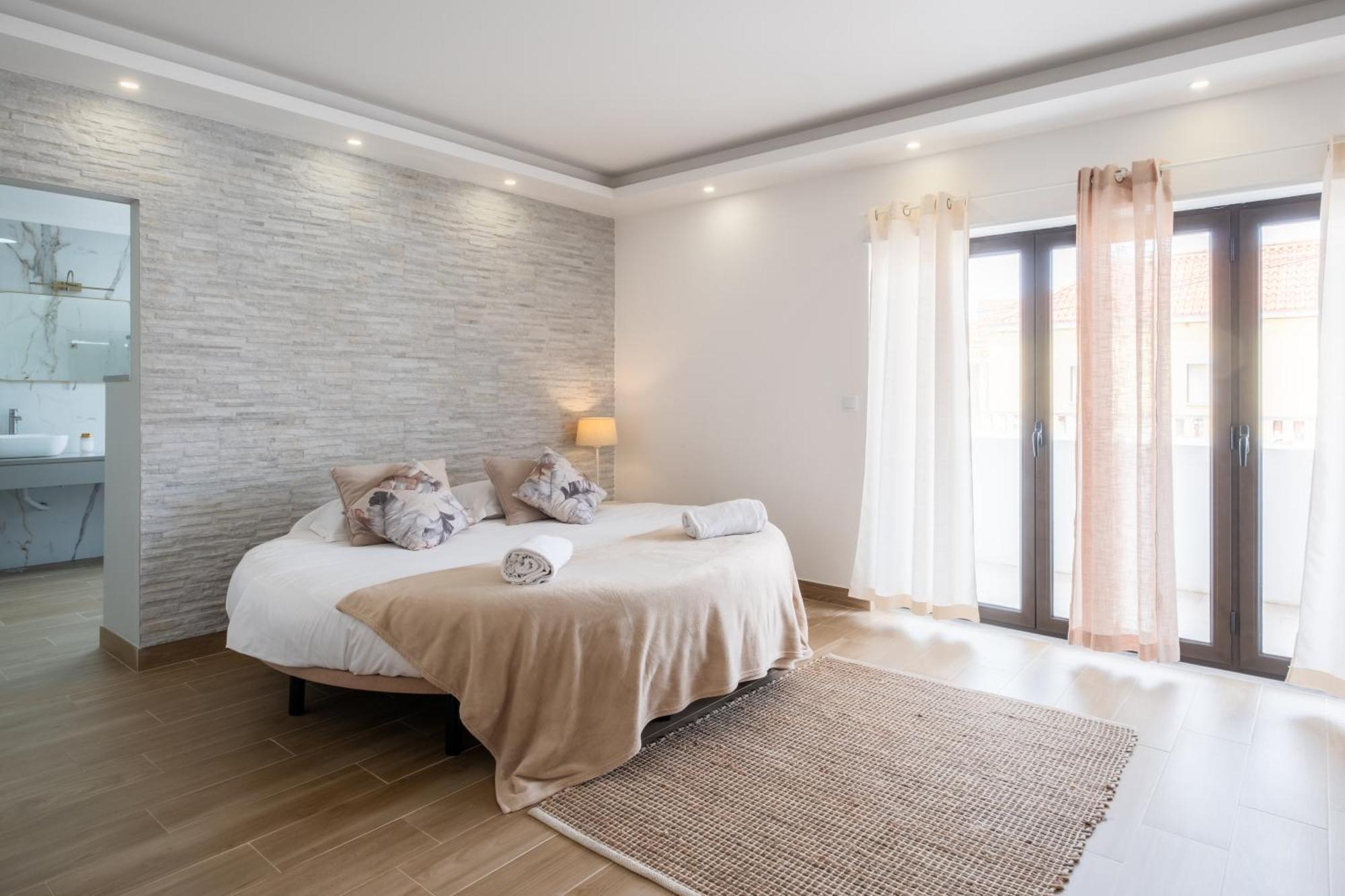 West Side Guesthouse Пениш Екстериор снимка