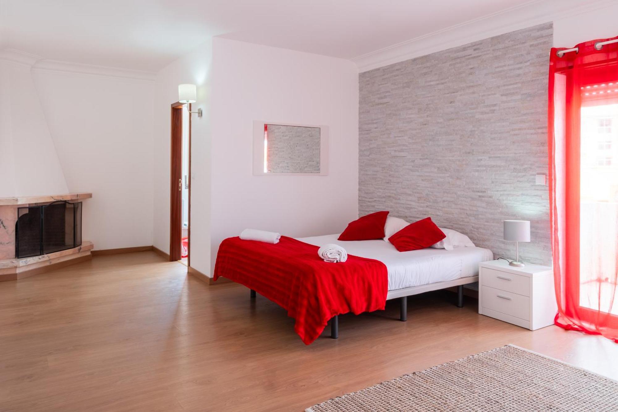 West Side Guesthouse Пениш Екстериор снимка
