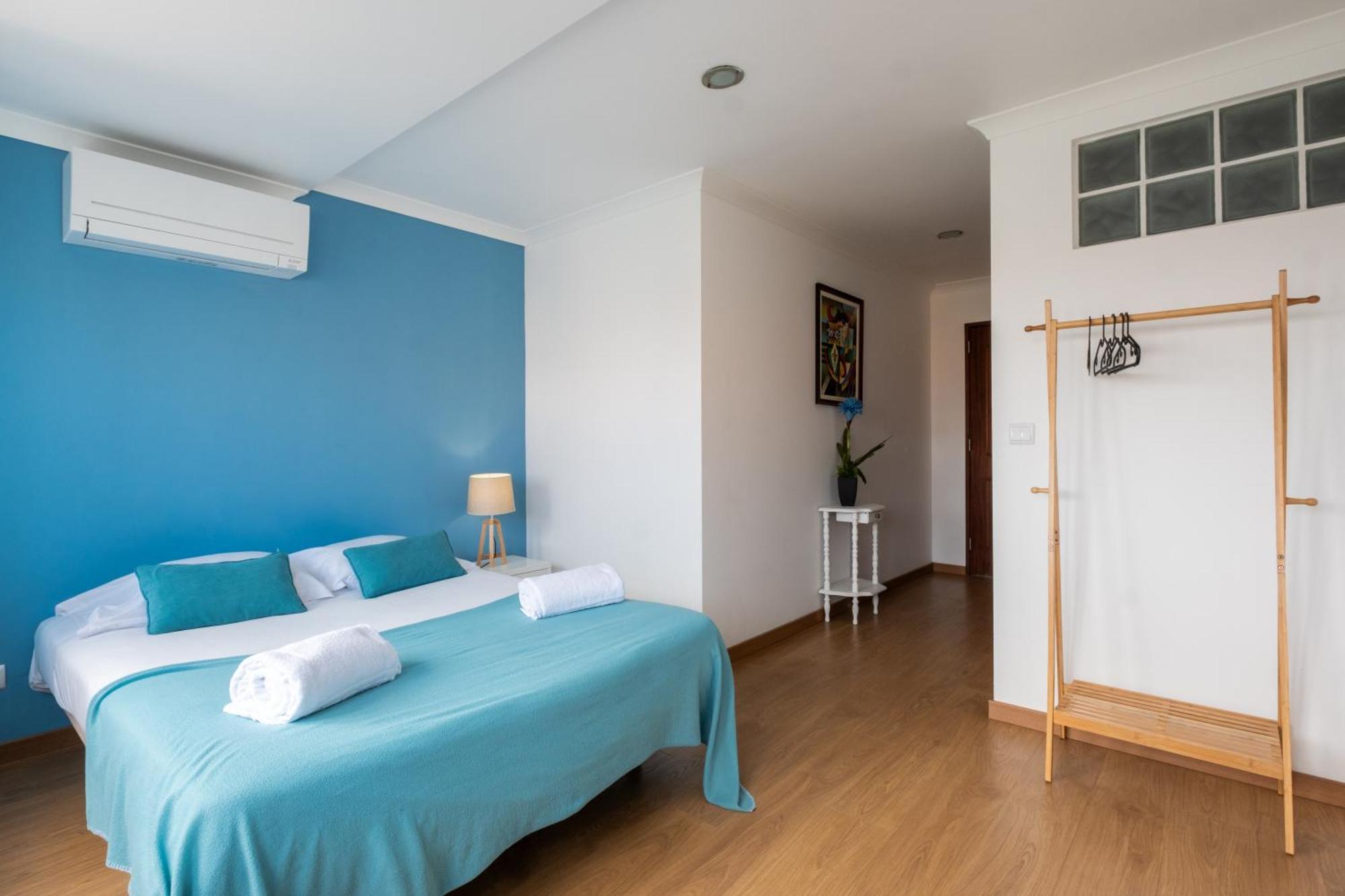 West Side Guesthouse Пениш Екстериор снимка