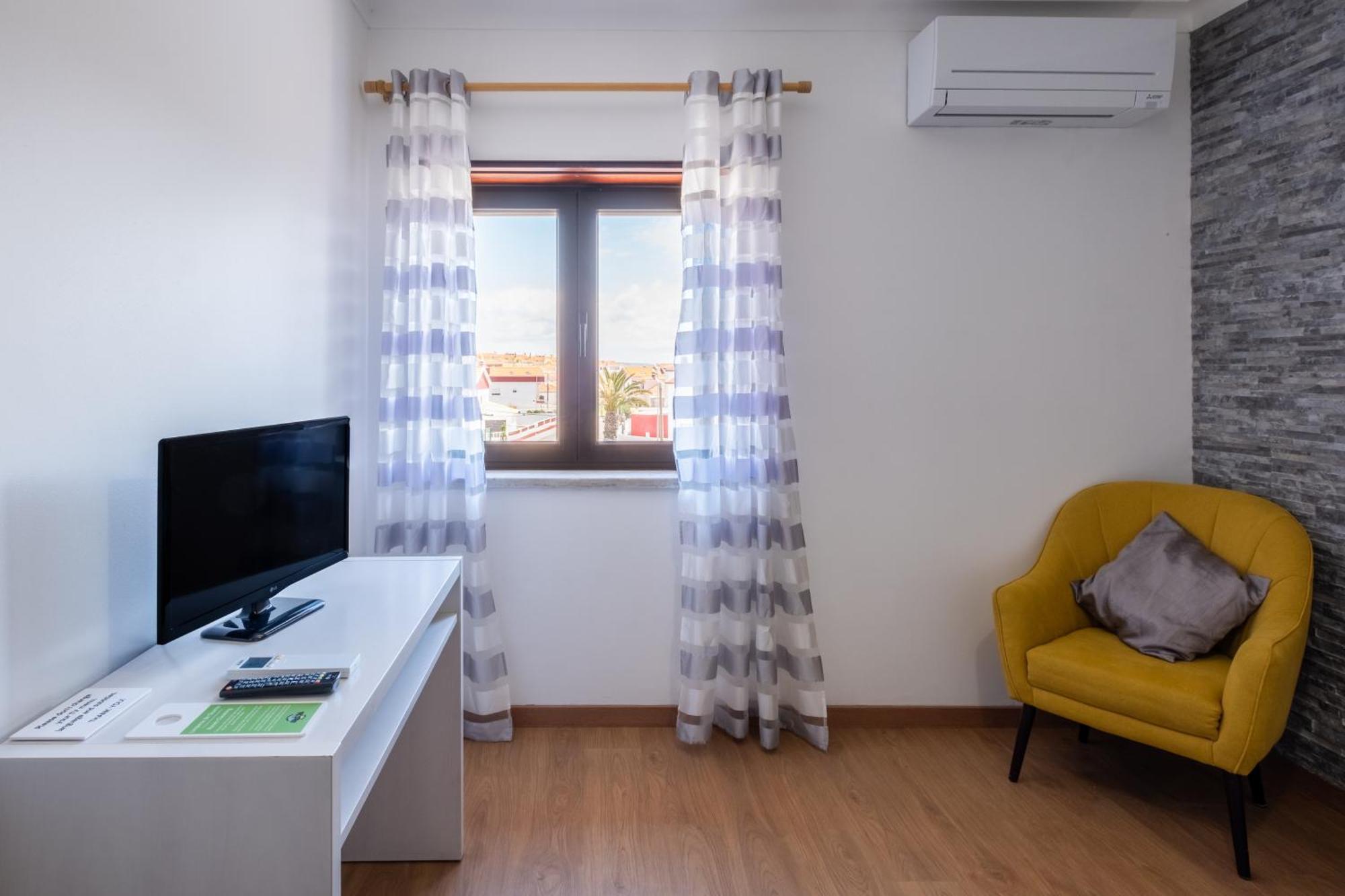West Side Guesthouse Пениш Екстериор снимка