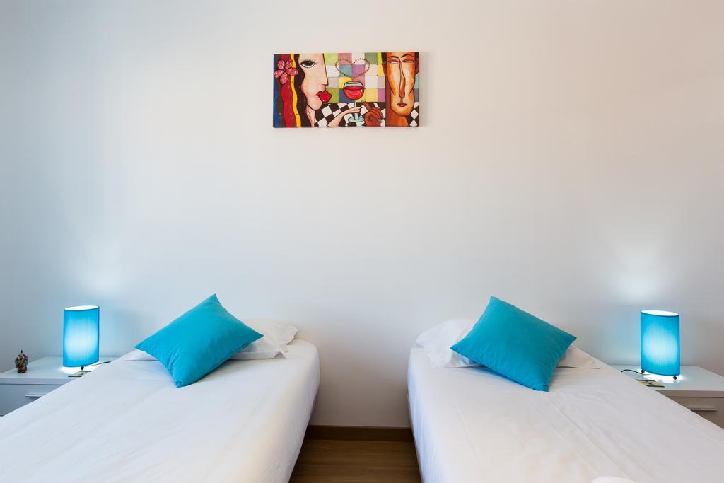 West Side Guesthouse Пениш Екстериор снимка